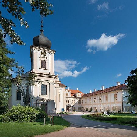 Chateau Loucen Garden Retreat Экстерьер фото