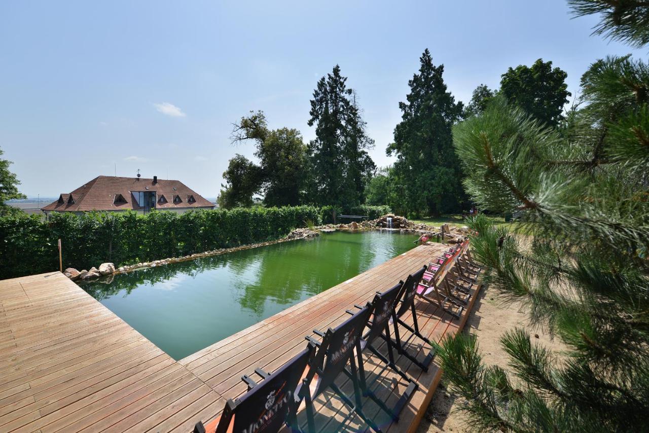 Chateau Loucen Garden Retreat Экстерьер фото