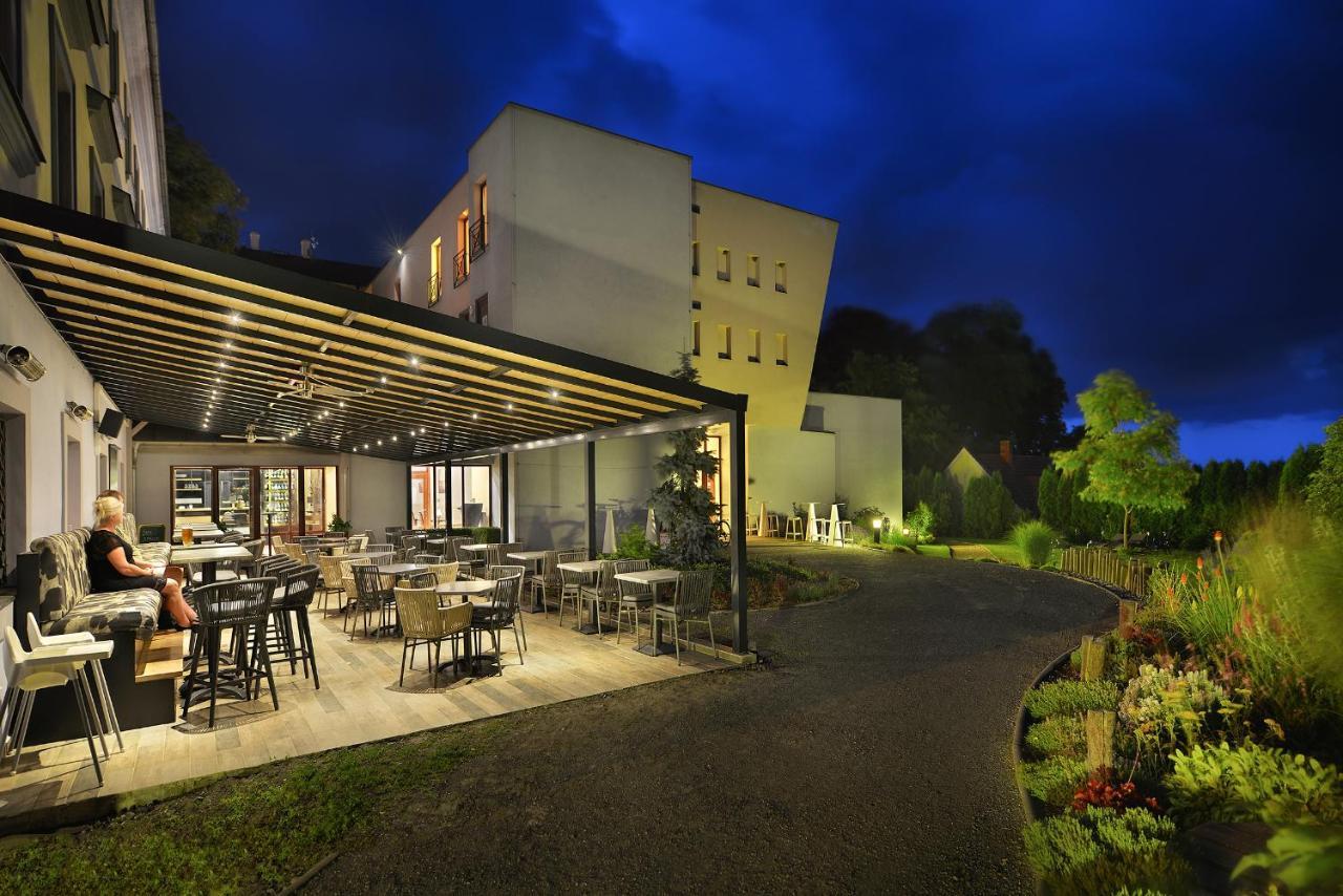 Chateau Loucen Garden Retreat Экстерьер фото