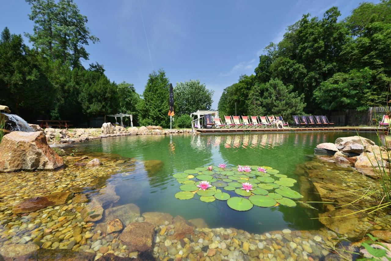 Chateau Loucen Garden Retreat Экстерьер фото