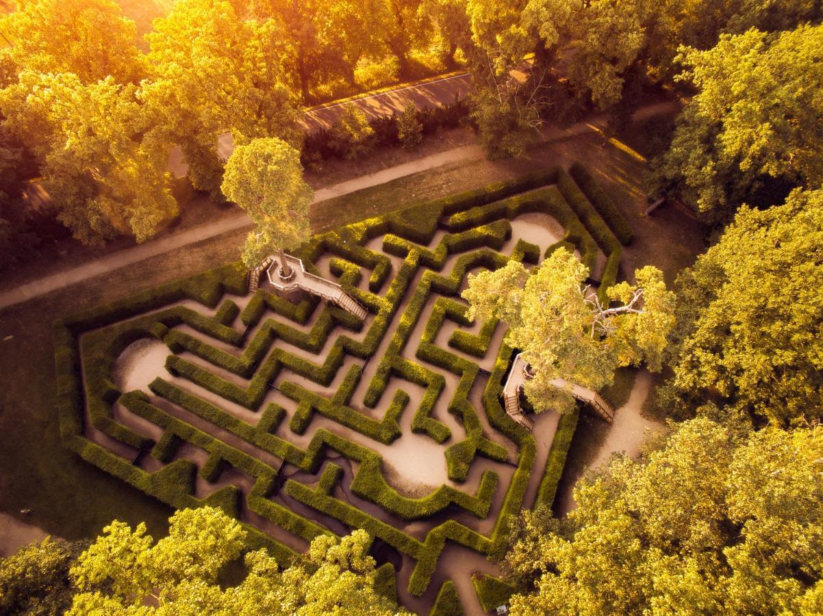 Chateau Loucen Garden Retreat Экстерьер фото