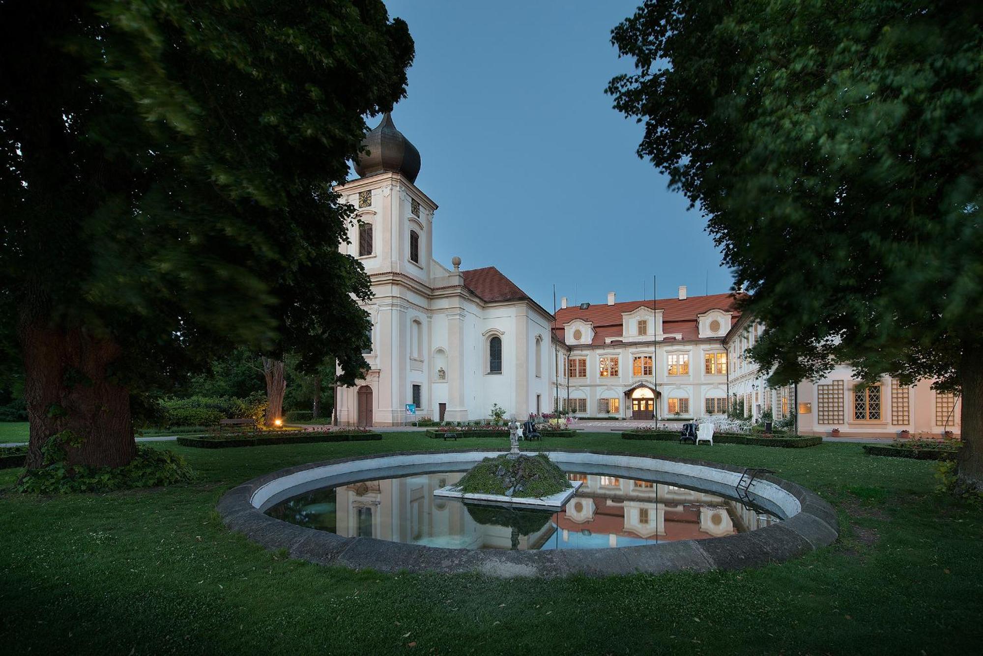 Chateau Loucen Garden Retreat Экстерьер фото