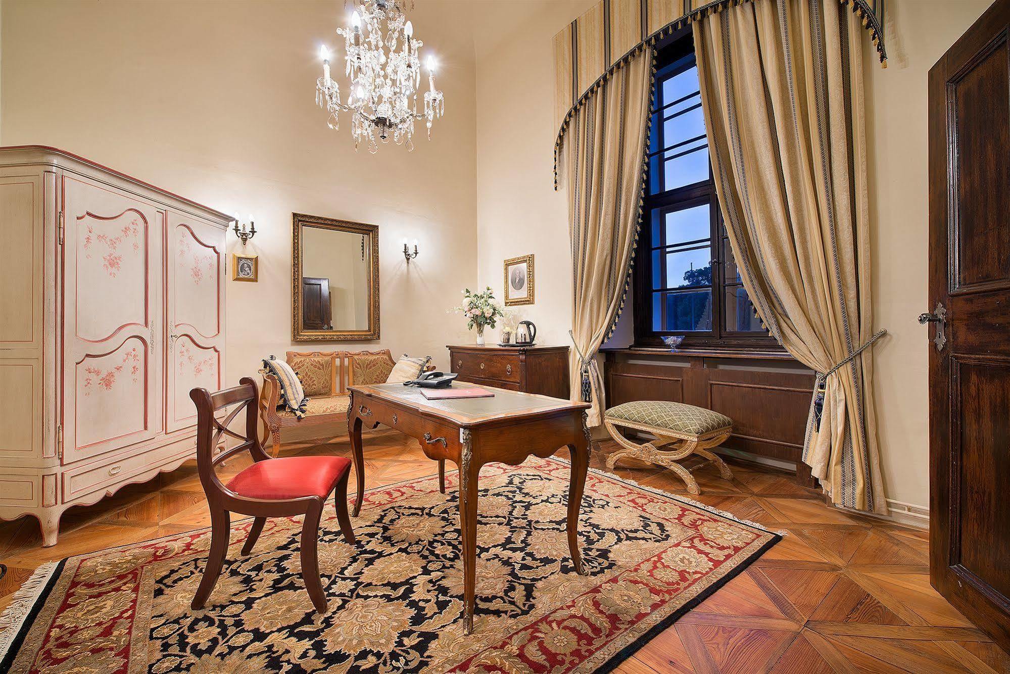Chateau Loucen Garden Retreat Экстерьер фото