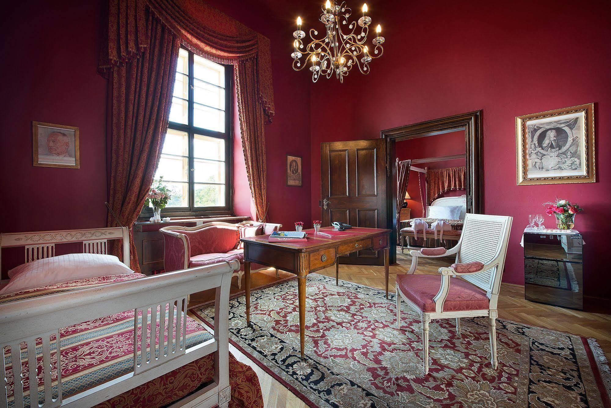 Chateau Loucen Garden Retreat Экстерьер фото